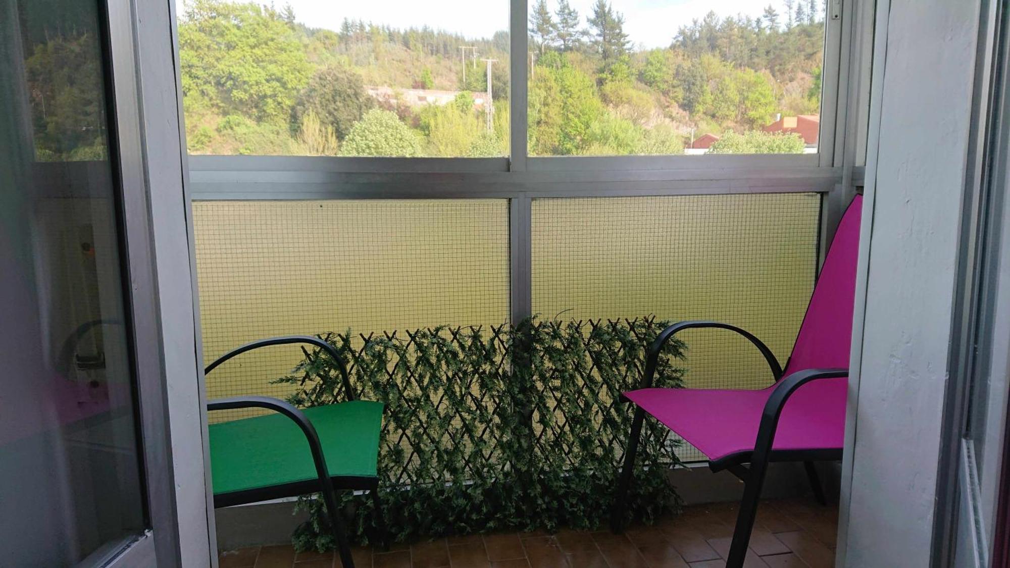 Piso Rio Nervion 15 Minutos Bilbao Apartment Ugao-Miraballes Bagian luar foto