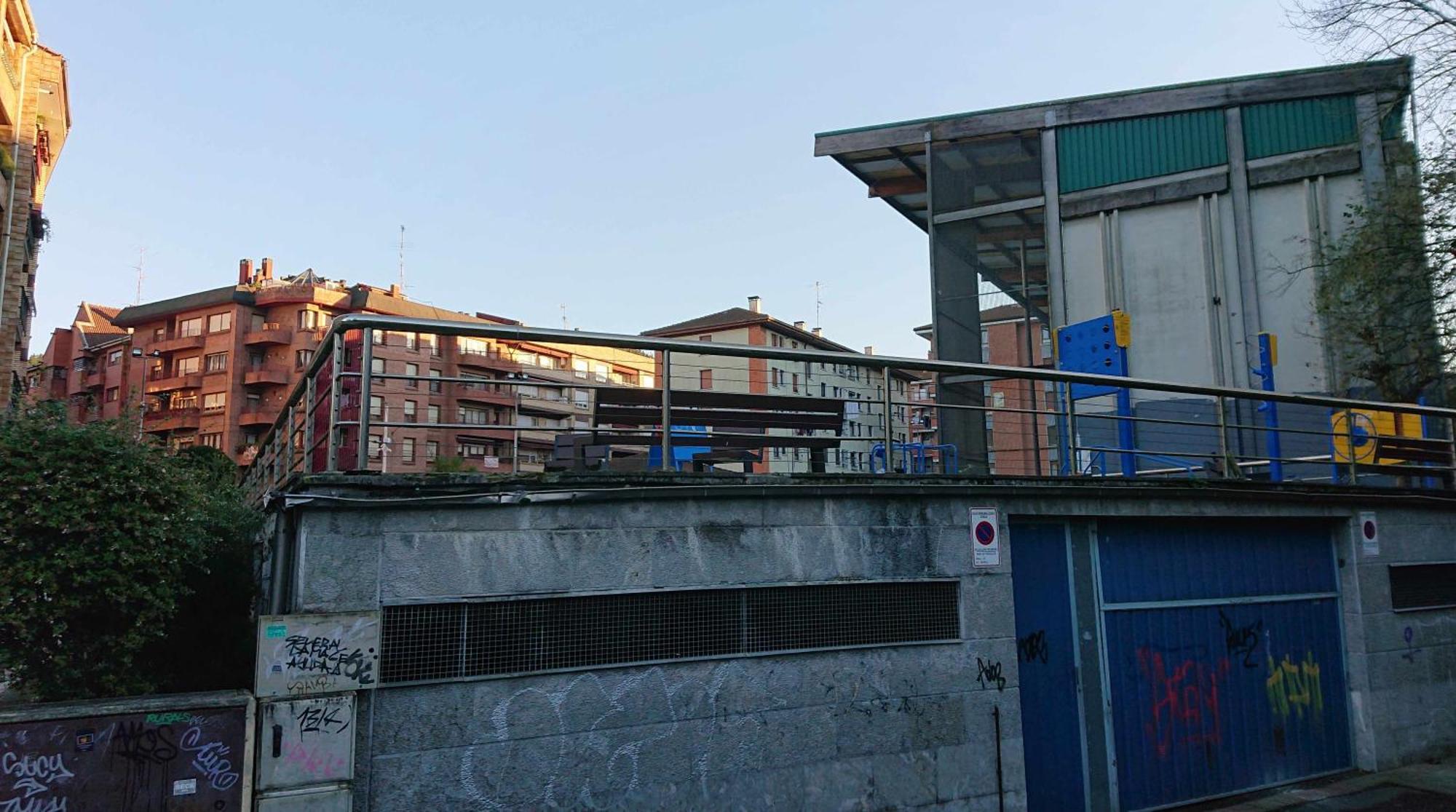 Piso Rio Nervion 15 Minutos Bilbao Apartment Ugao-Miraballes Bagian luar foto